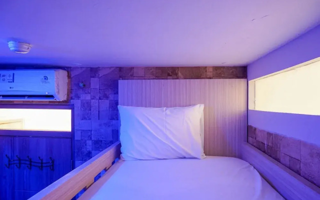 Comfortable 3BR Apartment at Green Palm Residences