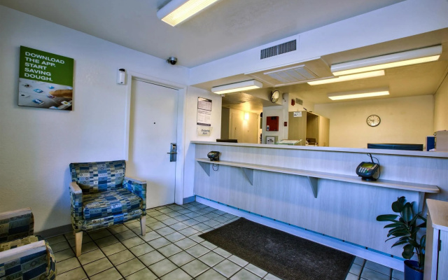 Motel 6 Valdosta, GA - University