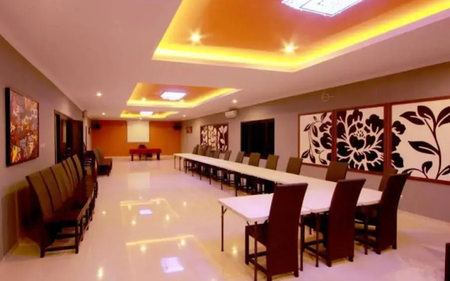 Savita Inn