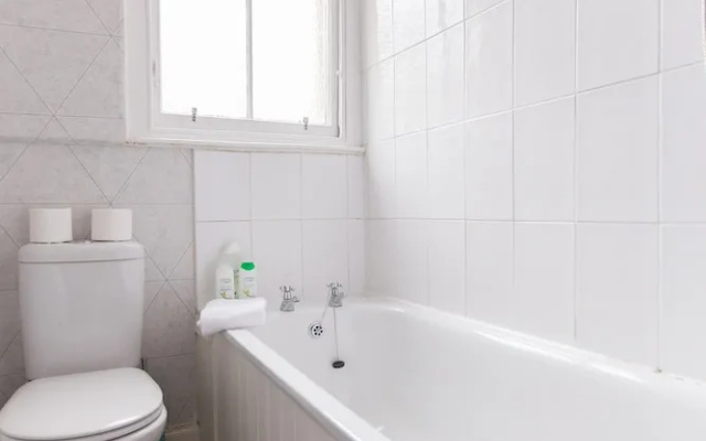 2 Bedroom Central Apartment