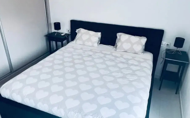 Spacious Villa in Villamartin for 6