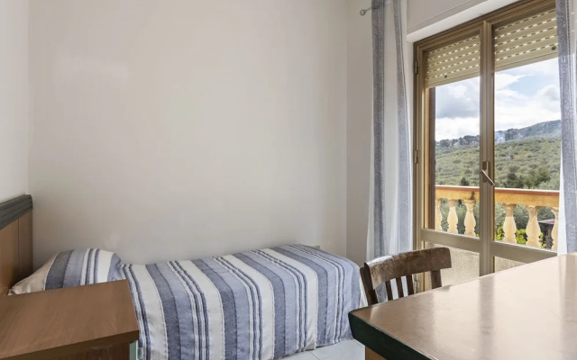 Valley-View Villa in Trabia with Swimming Pool