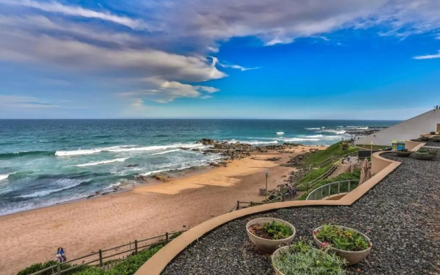 102 Bermuda-Comfortable ground floor on main beach