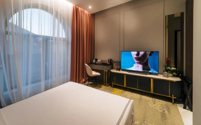 ARN Boutique Hotel