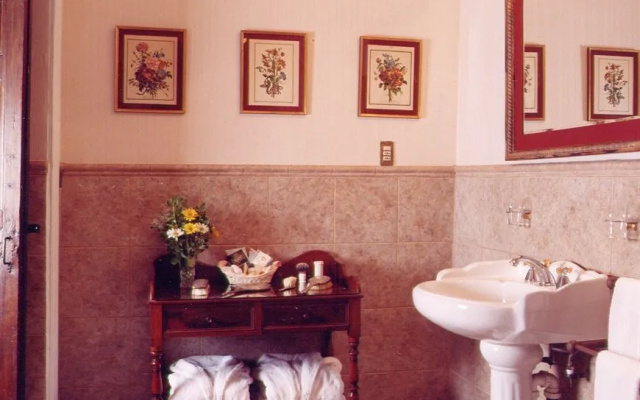 Hotel Hacienda los Lingues