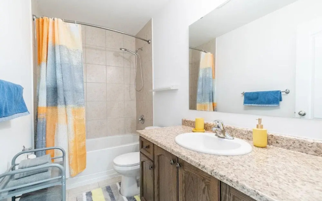 GLOBALSTAY. Modern 3-4 Bedroom Town