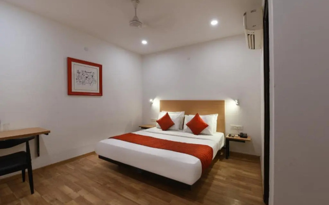 Hotel Saffron Gold