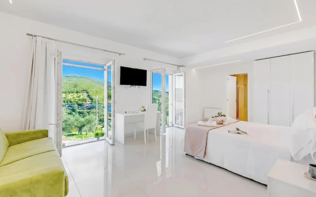Amazing Villa Chimera White View Pool