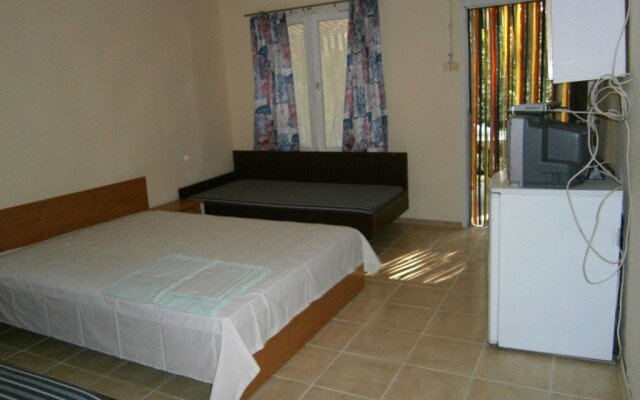 Отель Bungalows Dani Болгария, Варна - отзывы, цены и фото номеров - забронировать отель Bungalows Dani онлайн комната для гостей