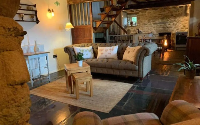 Idlewild Animal Sanctuary Farmhouse Stay - Charity