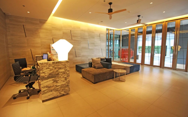 Centric Sea by Pattaya Sunny Rentals
