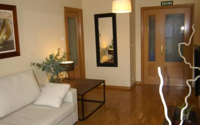 Suites Pamplona Plaza