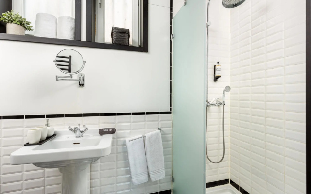 Torre 2 in Oporto With 1 Bathrooms