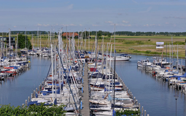 Apartment in Veere With Lake Views & Marina