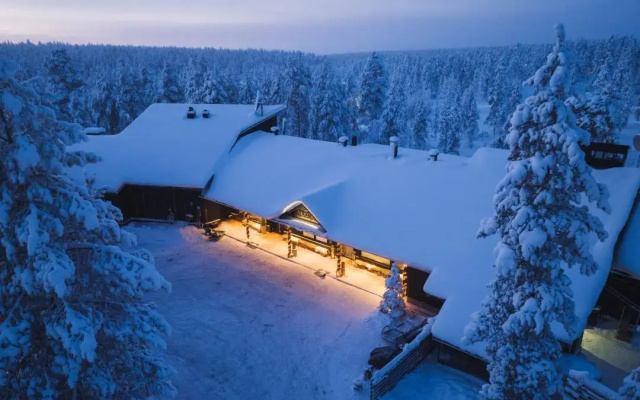 Wilderness Hotel Muotka & Igloos