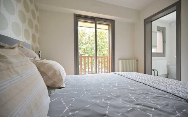 Very Nice Apartment With Balcony - 4p/1br - 600m From the Beach