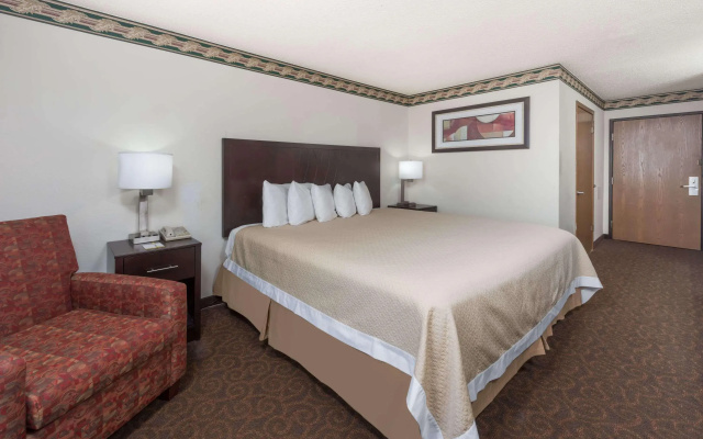 Days Inn by Wyndham Mexico