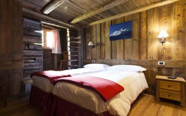 Rifugio L Aroula