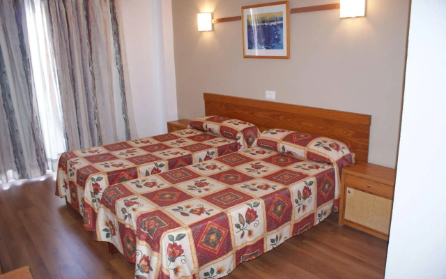 Hostal Arenal Pins