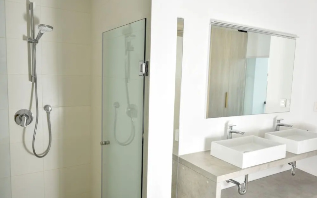 It Building 501 by iMexico