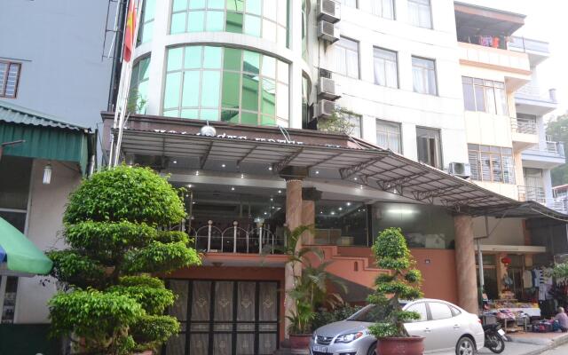 Hoa Cuong Hotel парковка