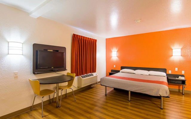 Motel 6 Little Rock, AR - South