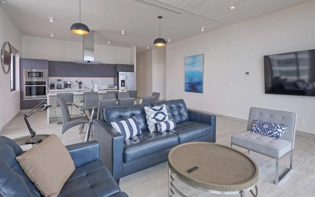 Waves Views Luxury 3BR Oceanfront Condo