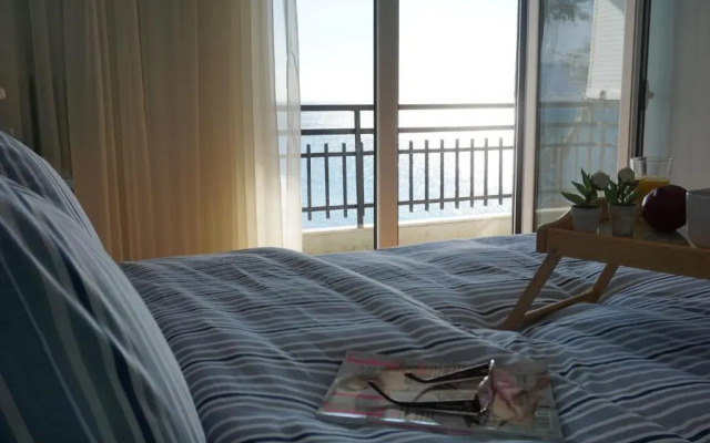 Seaview apartment