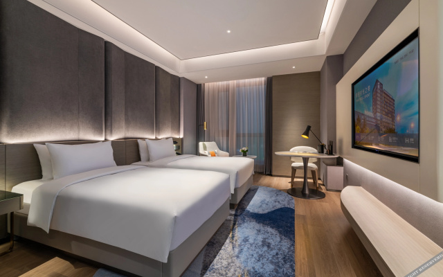 Novotel Jinniu Hotel