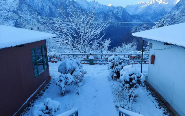 Himalayan High, Auli, By Himalayan Eco Lodges