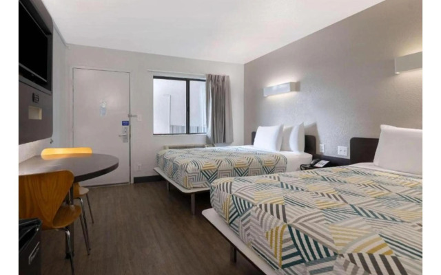 Motel 6 San Antonio, TX - West SeaWorld