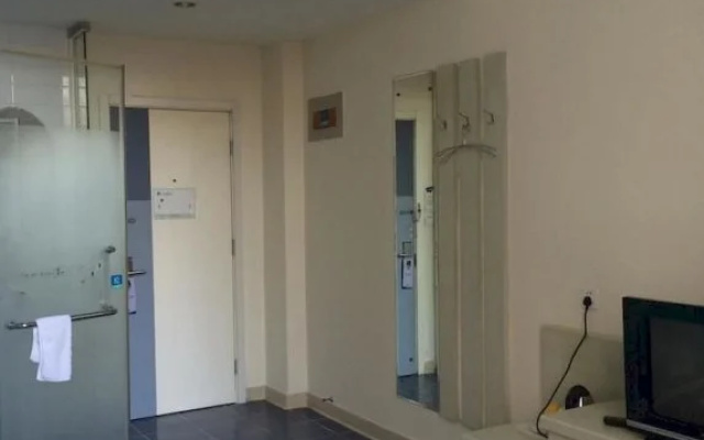Eaka 365 Hotel