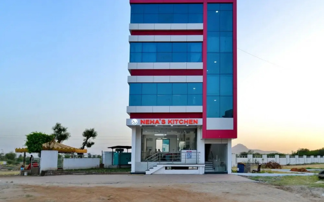 OYO 12961 Neha's Kitchen & Highway Inn