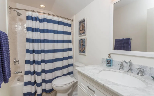 4323 13th Street by Hodnett Cooper