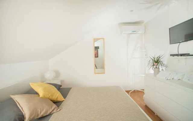Top floor apartment