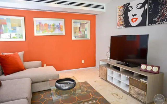 Magia Apartment F102 by iMexico