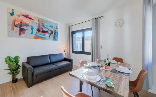Boutique Apartment 12