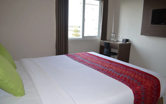 Tiatira Kencana Hotel