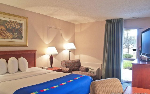 Park Inn by Radisson Harrisburg West