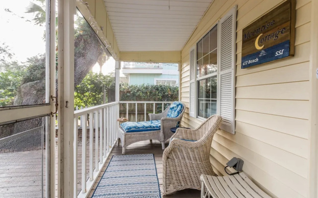 617 Beach Drive by Hodnett Cooper