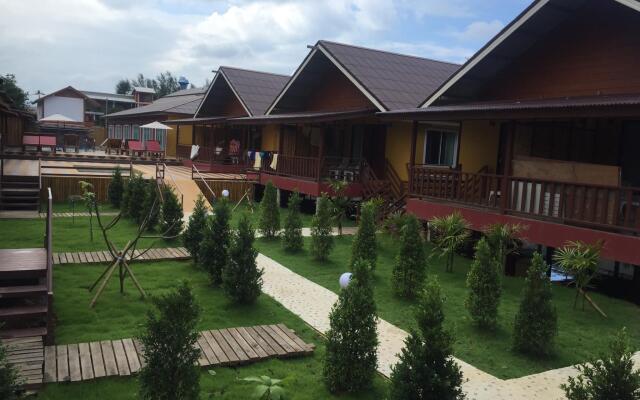 Отель Lanta For Rest Boutique Ланта вид на фасад