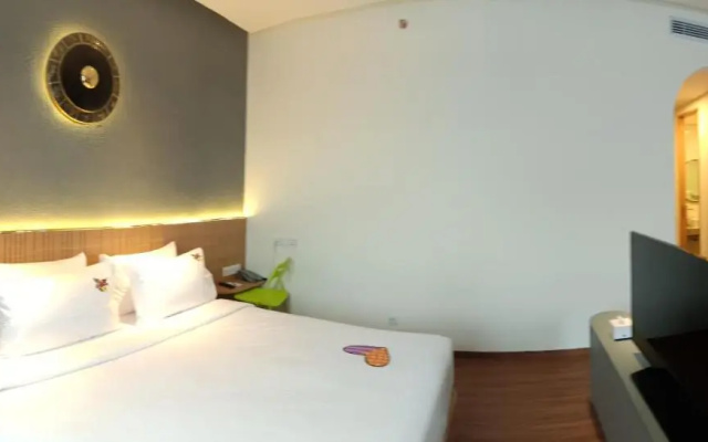 Maxonehotels Loji Kridanggo