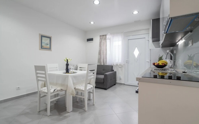 Drop In Split Apartments