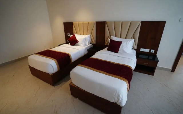 Ellora Hotel