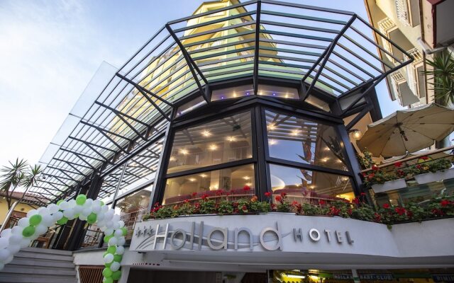 Hotel Holland Римини вид на фасад