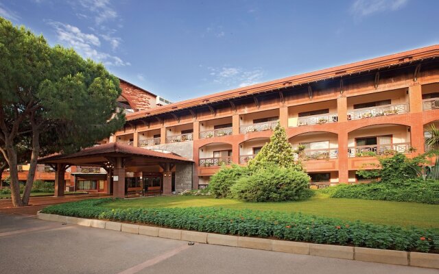 Papillon Belvil Holiday Village Турция, Белек - 10 отзывов об отеле, цены и фото номеров - забронировать отель Papillon Belvil Holiday Village онлайн вид на фасад