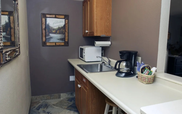 Fawn Valley Inn: 102