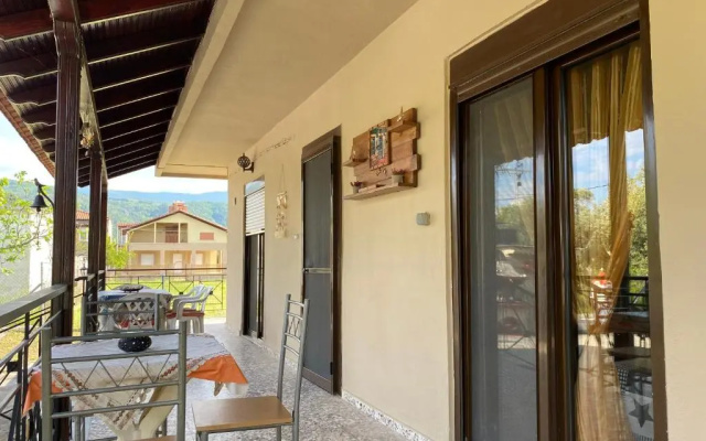 ''Mary's House'' Entire residence Olympiada Halkidiki Near to See 200m !
