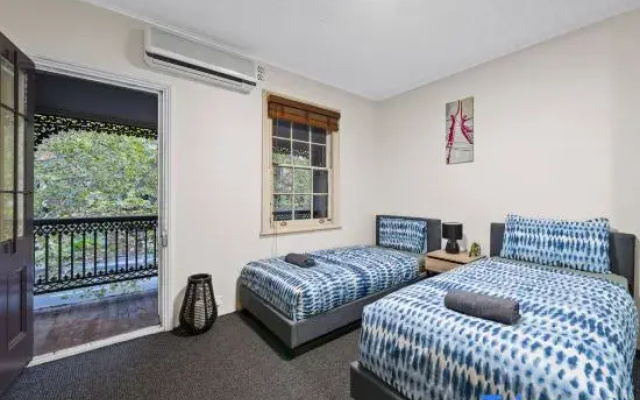 Facilitated 4 BR / ICC&Darling Harbour-8 mins walk