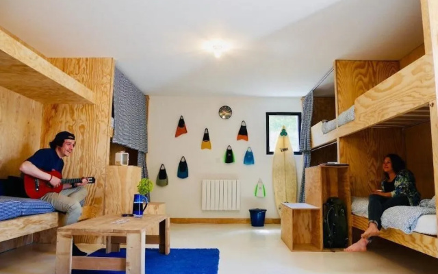 Hostel Manusurf